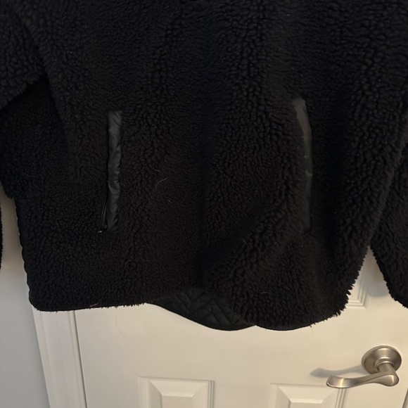 Sweatshirt - Picture 2 of 4